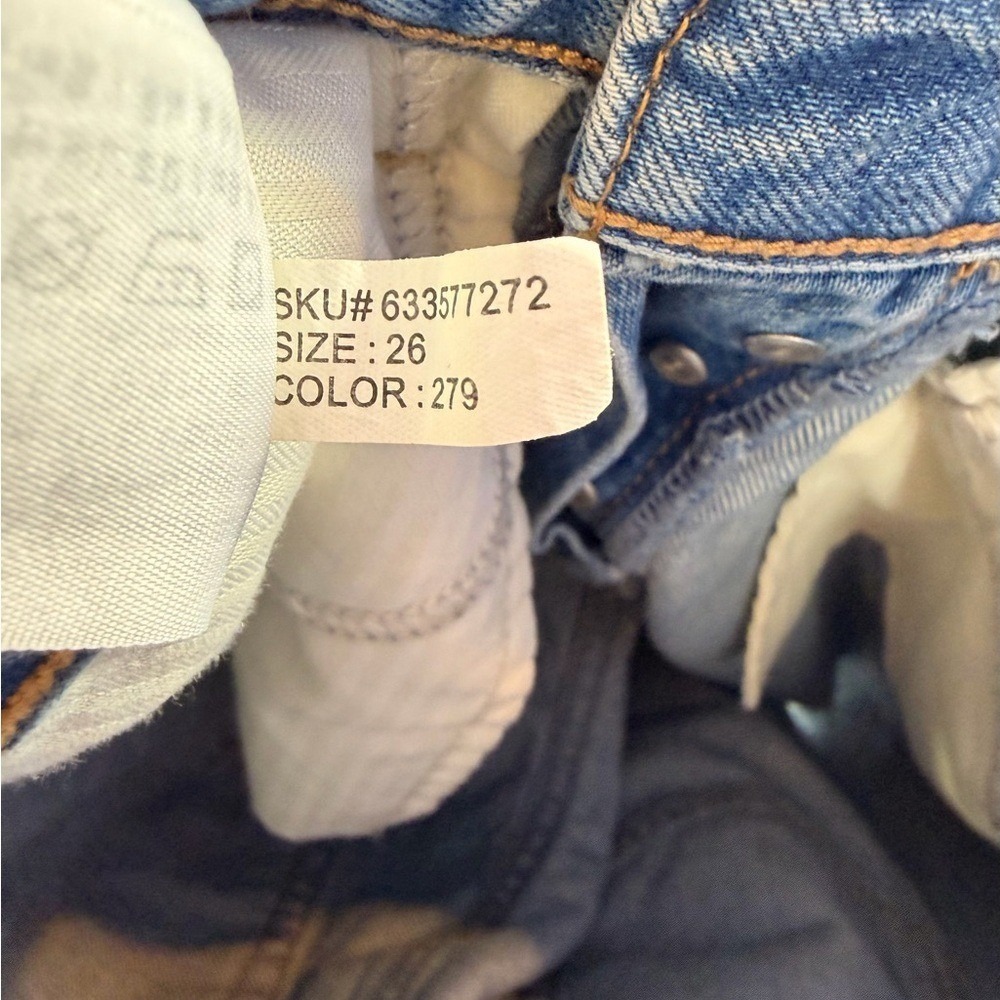Abercrombie & Fitch Ames Low Rise Slim Boyfriend Distressed Jean in Blue Size 26 - Picture 8 of 8